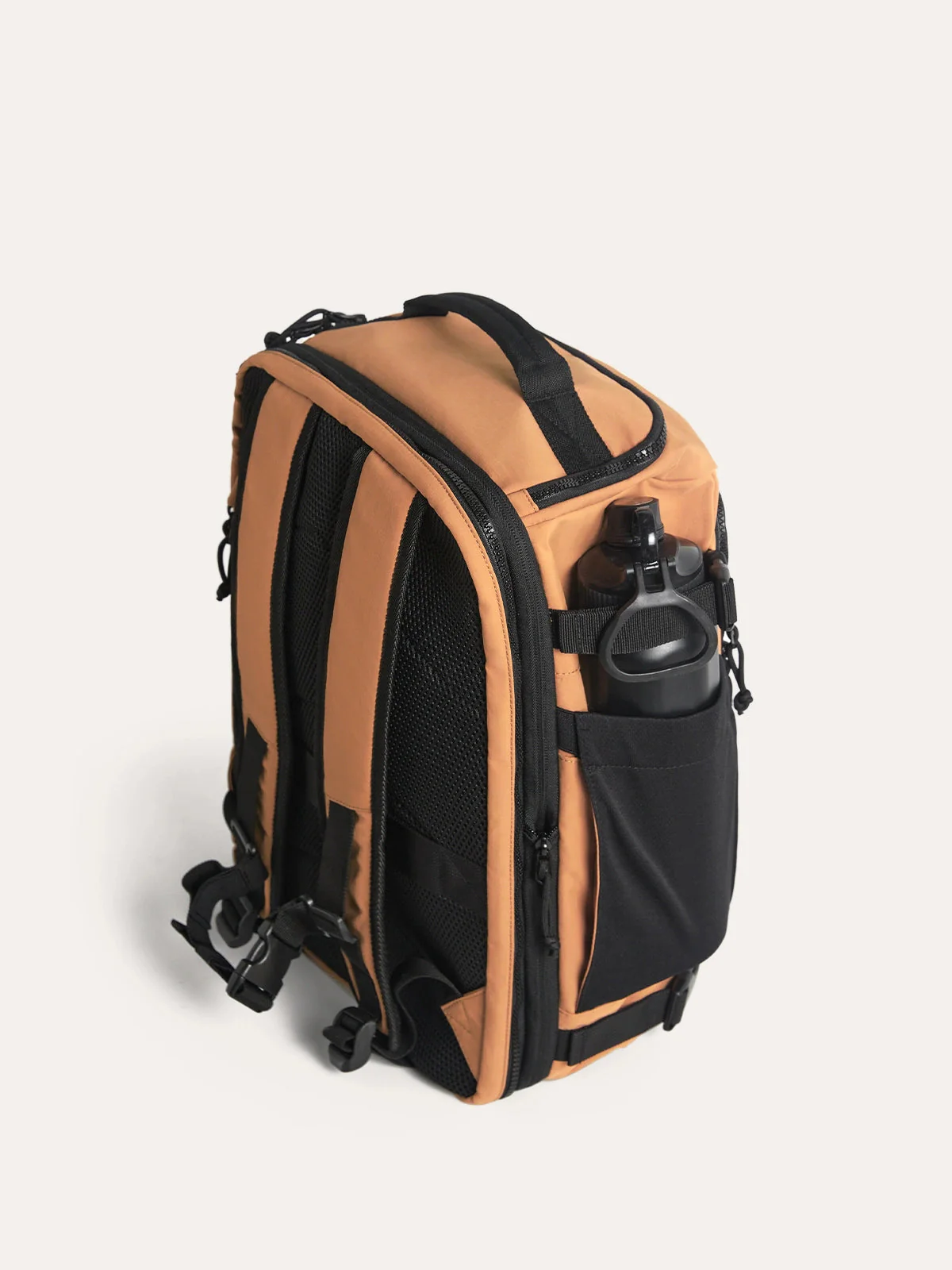 Blast 38L Mesh Travel Backpack - Image 23
