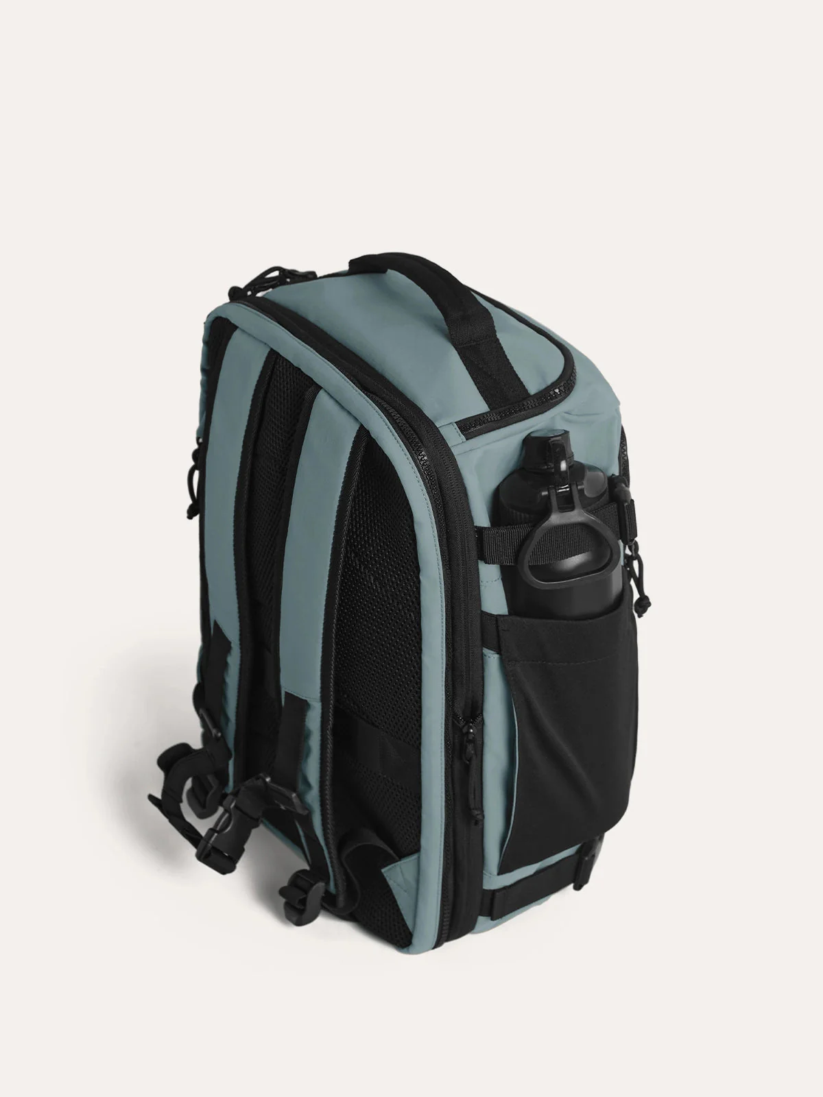 Blast 38L Mesh Travel Backpack - Image 56